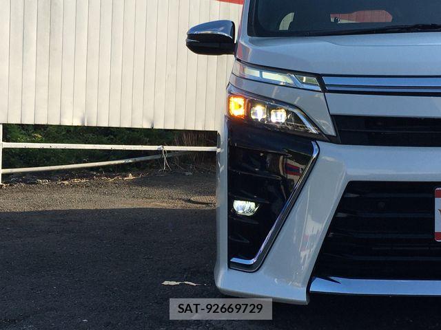 Toyota VOXY 2021-12 8528127-18