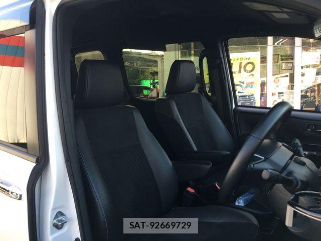 Toyota VOXY 2021-12 8528127-28