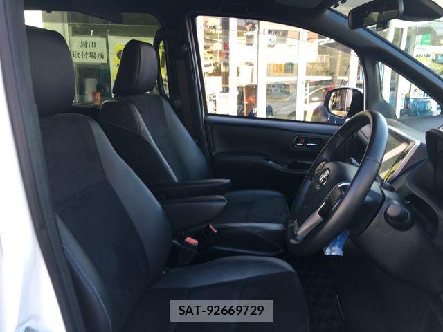 Toyota VOXY 2021-12 8528127-29