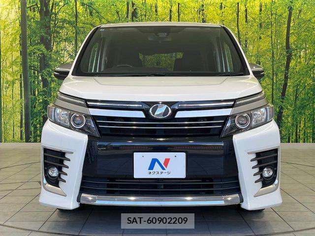 Toyota VOXY 2017-06 8528125-14