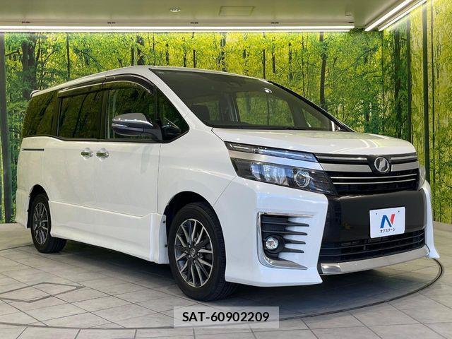Toyota VOXY 2017-06 8528125-15