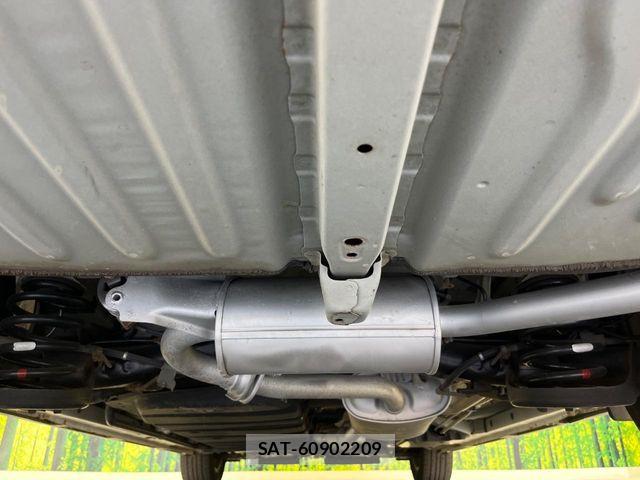 Toyota VOXY 2017-06 8528125-19
