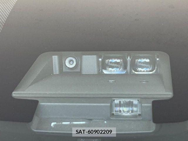 Toyota VOXY 2017-06 8528125-2
