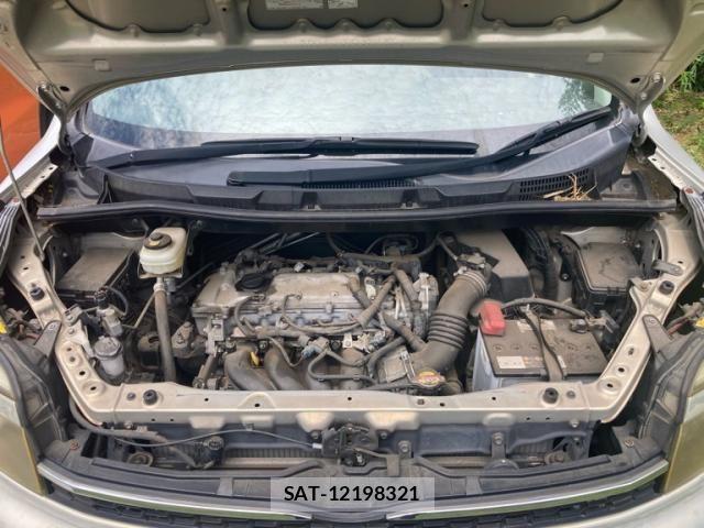 Toyota VOXY 2010-04 8528147-13