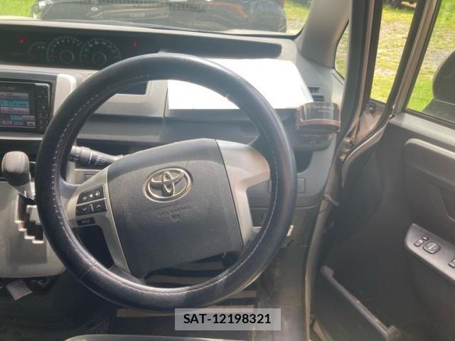 Toyota VOXY 2010-04 8528147-18
