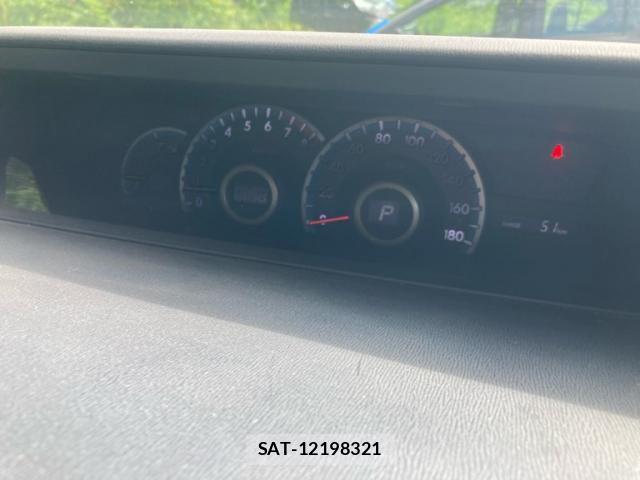 Toyota VOXY 2010-04 8528147-19