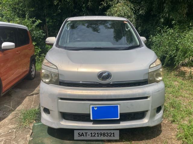 Toyota VOXY 2010-04 8528147-2