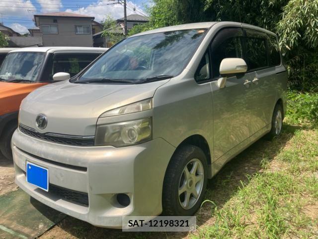 Toyota VOXY 2010-04 8528147-3