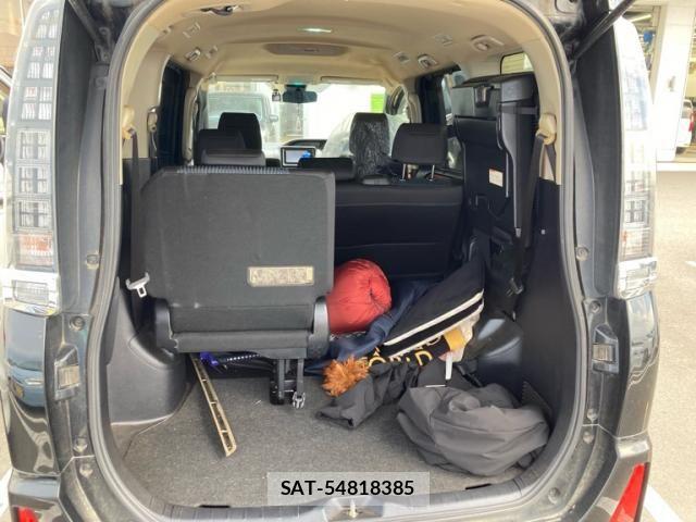 Toyota VOXY 2016-03 8528146-16