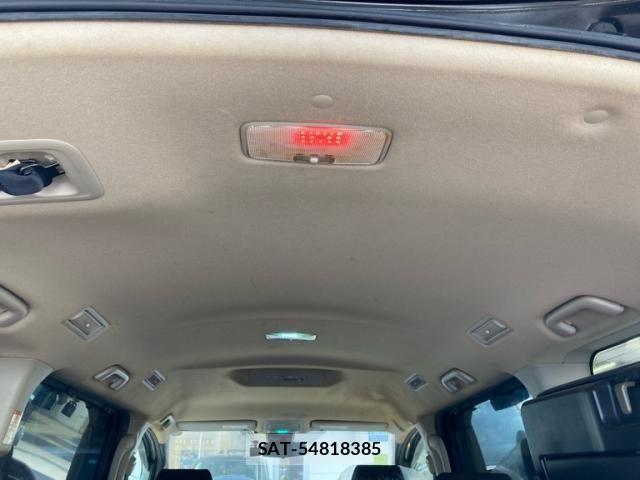 Toyota VOXY 2016-03 8528146-17