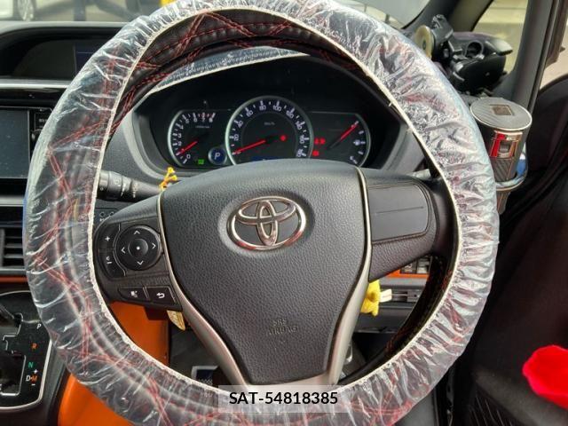 Toyota VOXY 2016-03 8528146-18
