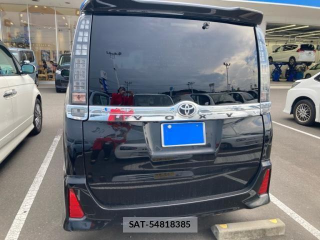 Toyota VOXY 2016-03 8528146-4
