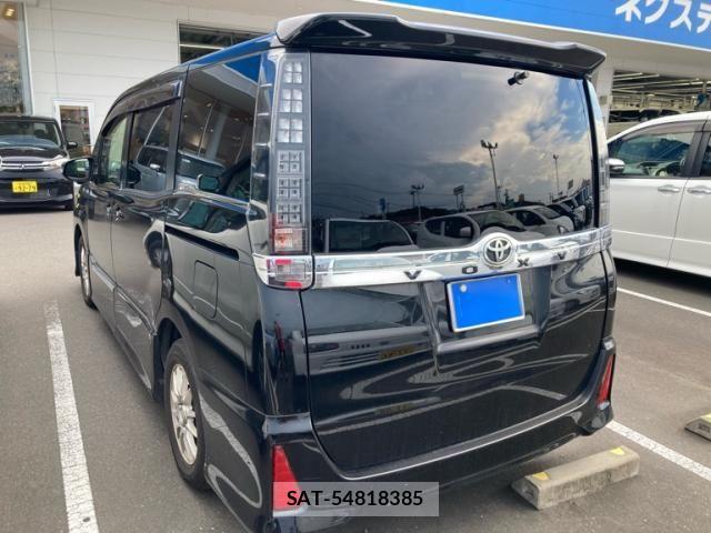 Toyota VOXY 2016-03 8528146-5