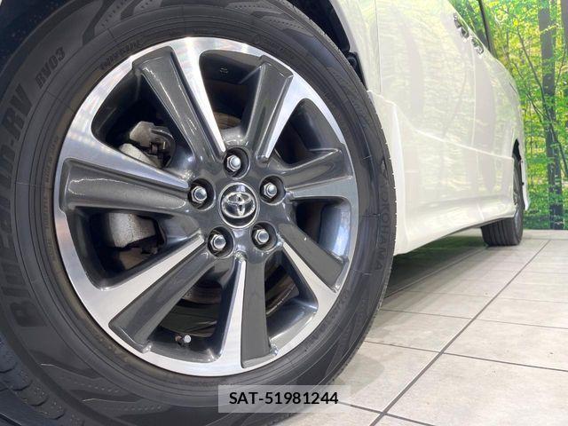 Toyota VOXY 2018-01 8528115-12