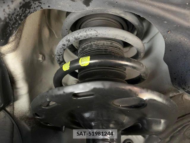Toyota VOXY 2018-01 8528115-19