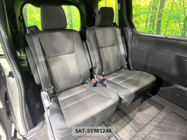 Toyota VOXY 2018-01 8528115-8