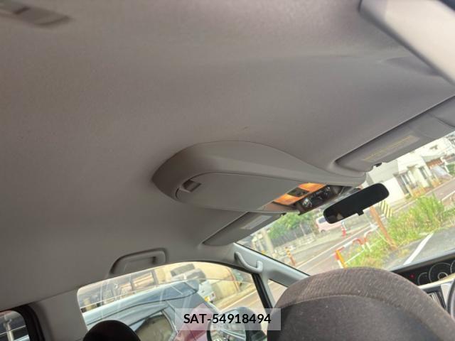 Toyota VOXY 2011-09 8528148-14