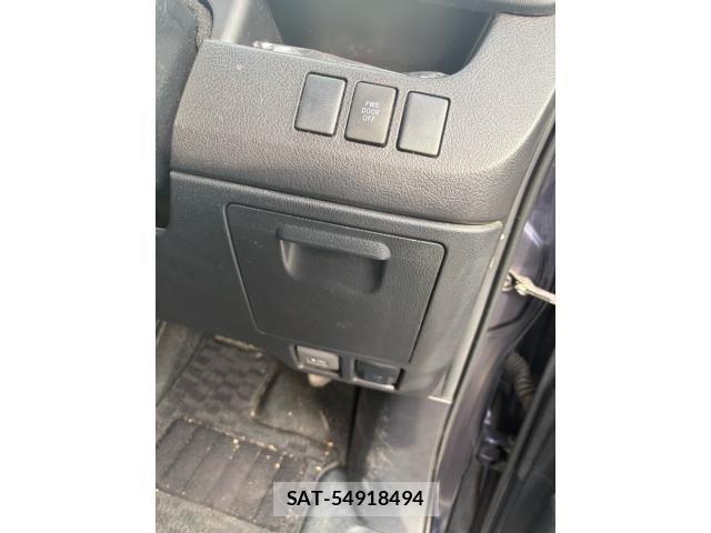 Toyota VOXY 2011-09 8528148-15