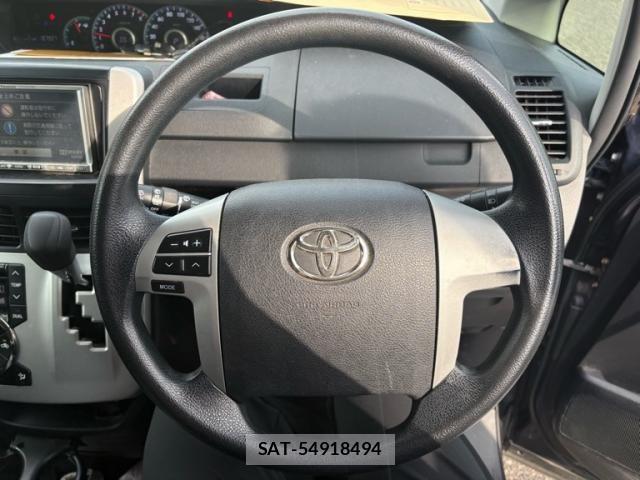 Toyota VOXY 2011-09 8528148-16