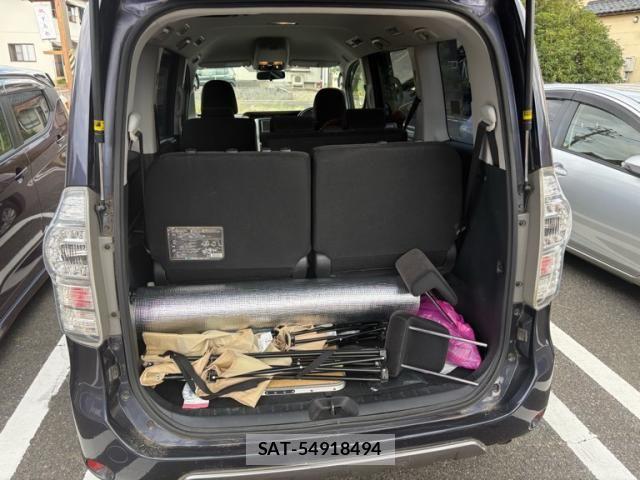 Toyota VOXY 2011-09 8528148-5