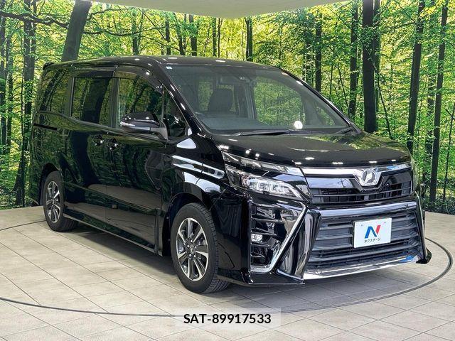 Toyota VOXY 2017-07 8528135-16