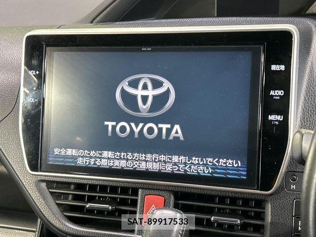 Toyota VOXY 2017-07 8528135-2