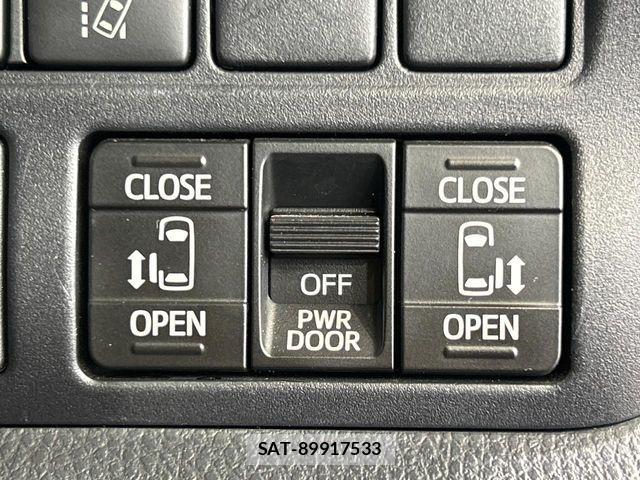 Toyota VOXY 2017-07 8528135-5