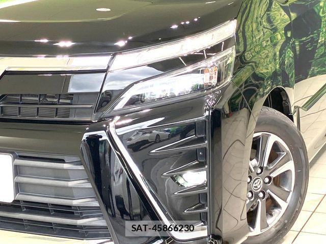 Toyota VOXY 2018-09 8528130-12