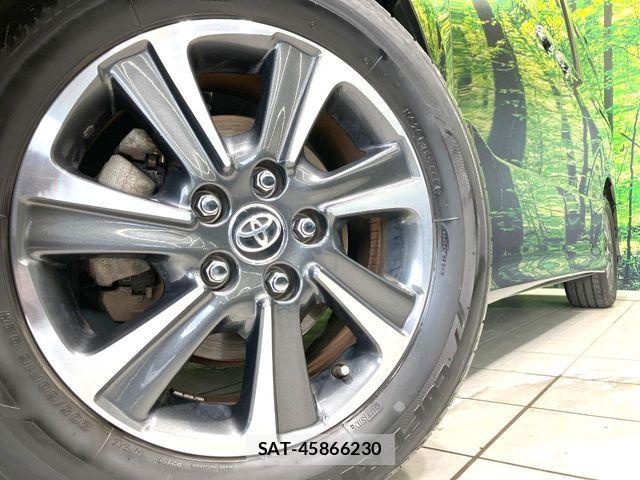 Toyota VOXY 2018-09 8528130-13