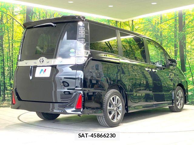 Toyota VOXY 2018-09 8528130-17