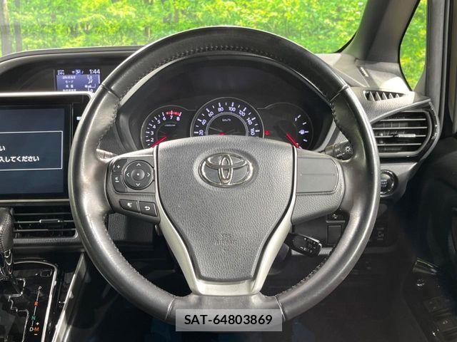 Toyota VOXY 2018-04 8528116-11