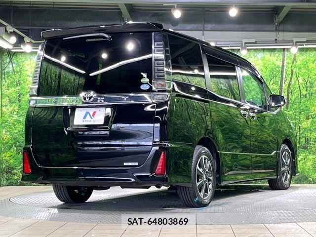 Toyota VOXY 2018-04 8528116-17