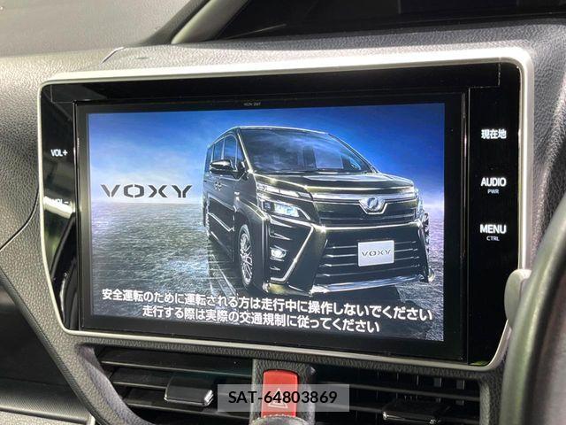 Toyota VOXY 2018-04 8528116-2