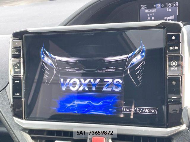 Toyota VOXY 2018-04 8528134-2