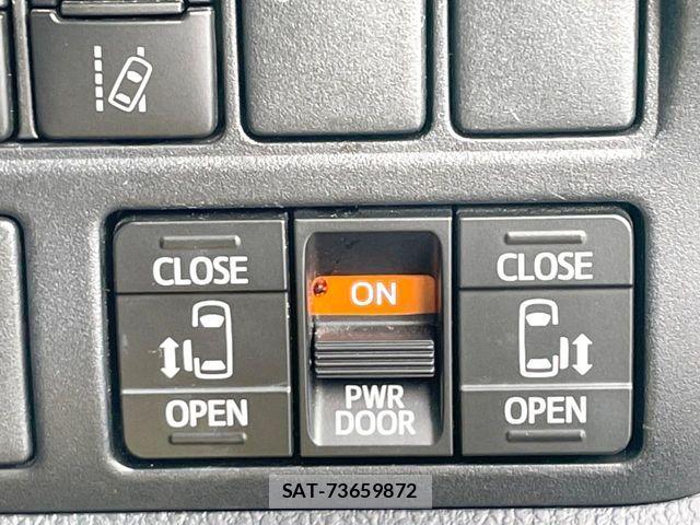 Toyota VOXY 2018-04 8528134-4