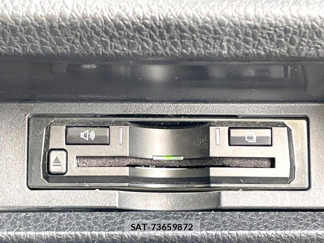 Toyota VOXY 2018-04 8528134-5
