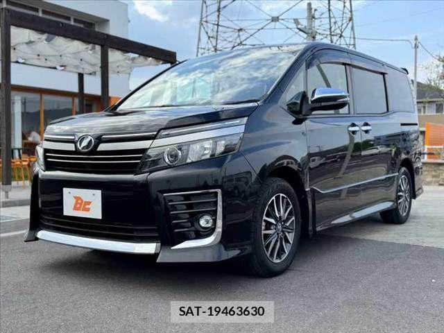 Toyota VOXY 2017-02 8528140-9