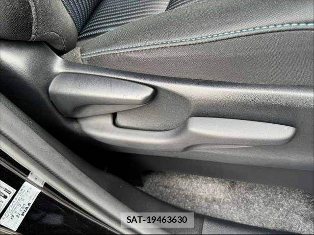 Toyota VOXY 2017-02 8528140-28