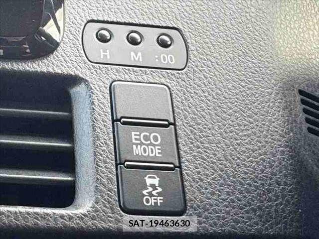 Toyota VOXY 2017-02 8528140-6