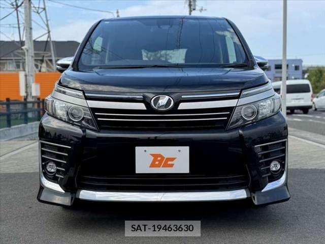 Toyota VOXY 2017-02 8528140-8