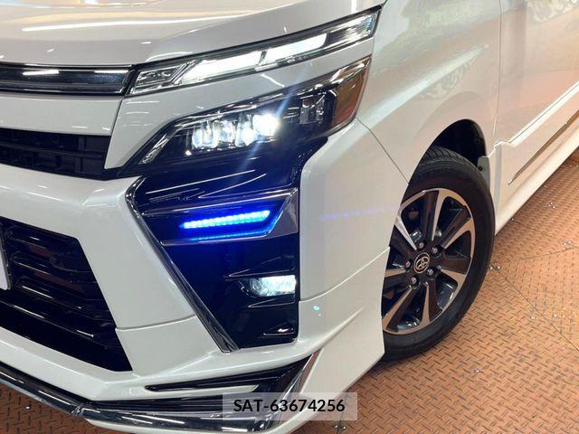 Toyota VOXY 2019-12 8528112-13