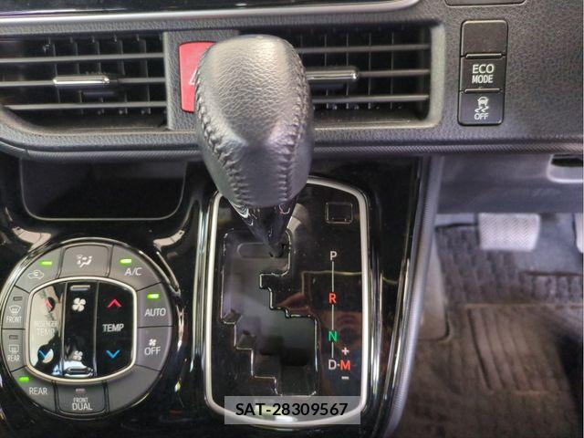 Toyota VOXY 2017-12 8528139-10