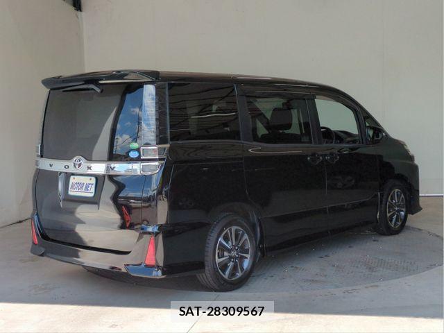 Toyota VOXY 2017-12 8528139-1
