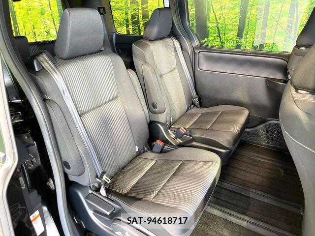 Toyota VOXY 2019-07 8528121-8