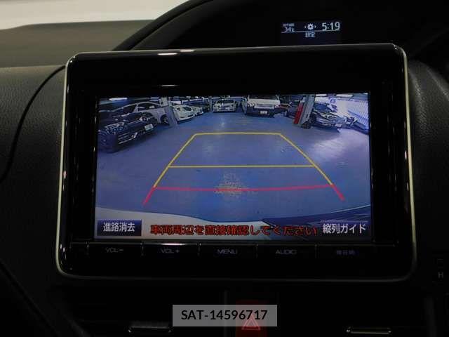 Toyota VOXY 2015-11 8528138-13