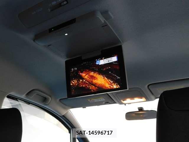 Toyota VOXY 2015-11 8528138-6