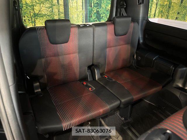 Toyota VOXY 2018-09 8528119-9