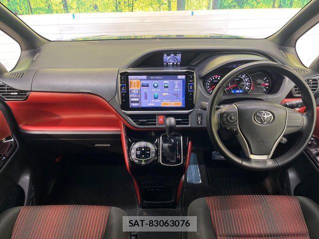 Toyota VOXY 2018-09 8528119-1