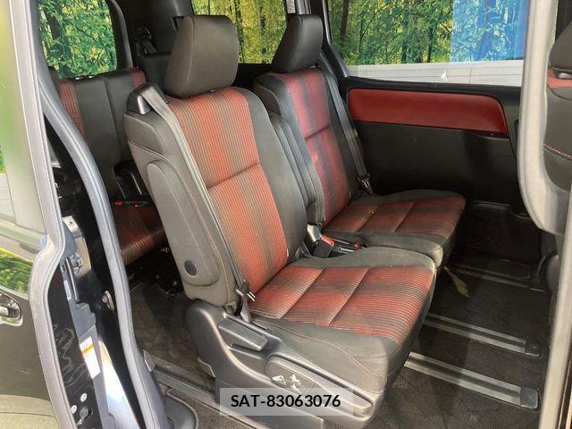 Toyota VOXY 2018-09 8528119-8