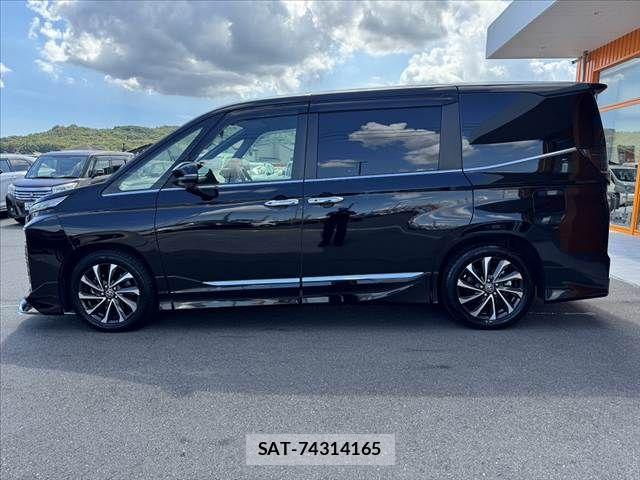 Toyota VOXY 2022-10 8528103-11